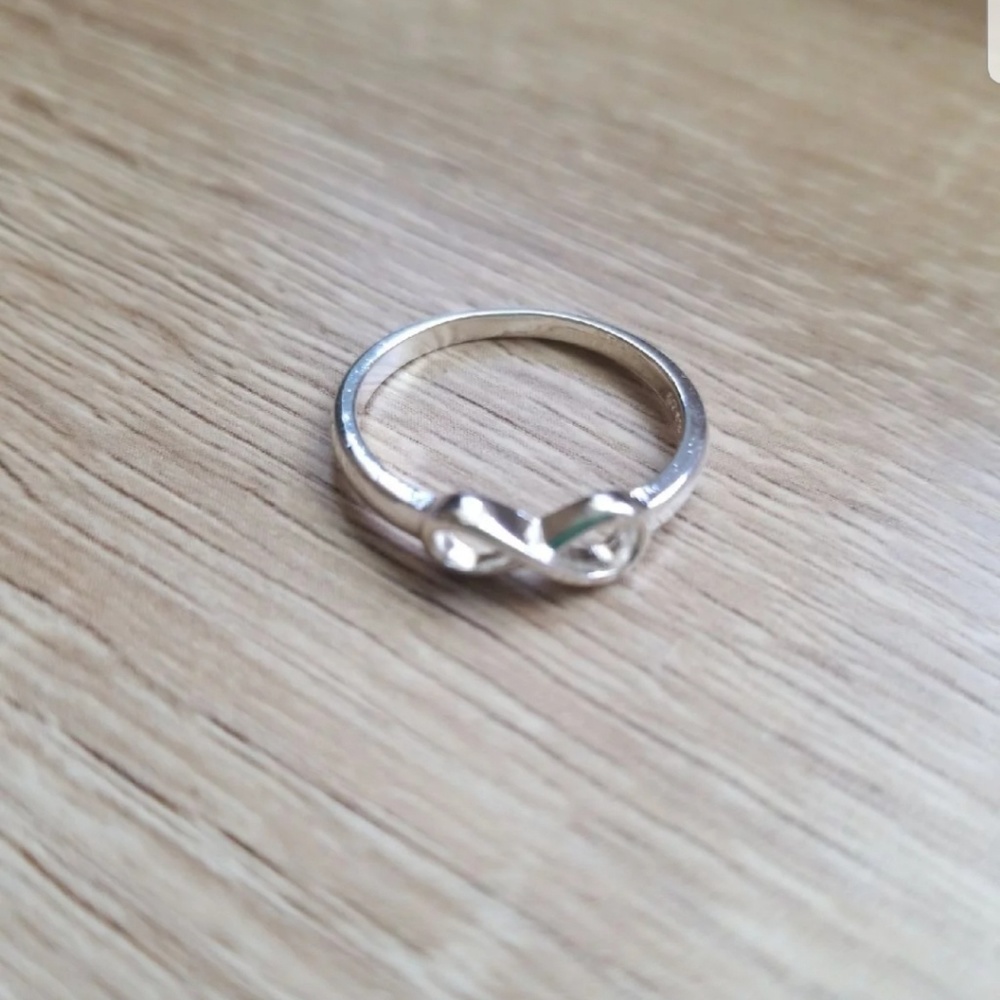 Infinity ring - Picture 2 of 2
